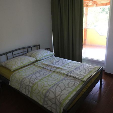 Pocitniska Hisa Guest House Dobravlje ภายนอก รูปภาพ