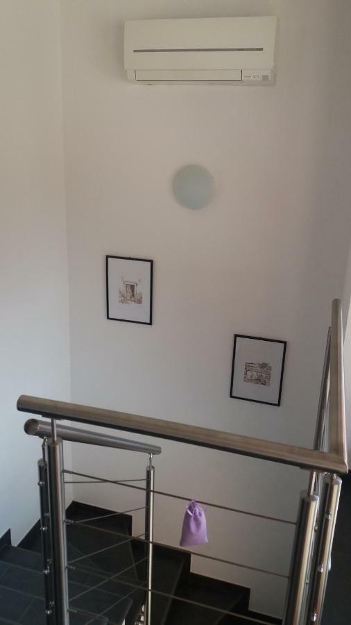 Pocitniska Hisa Guest House Dobravlje ภายนอก รูปภาพ